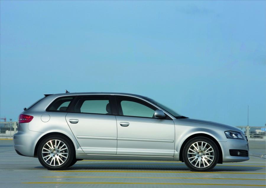  Audi A3 2.0T (8P) 2008 года  (фото 12 из 37)